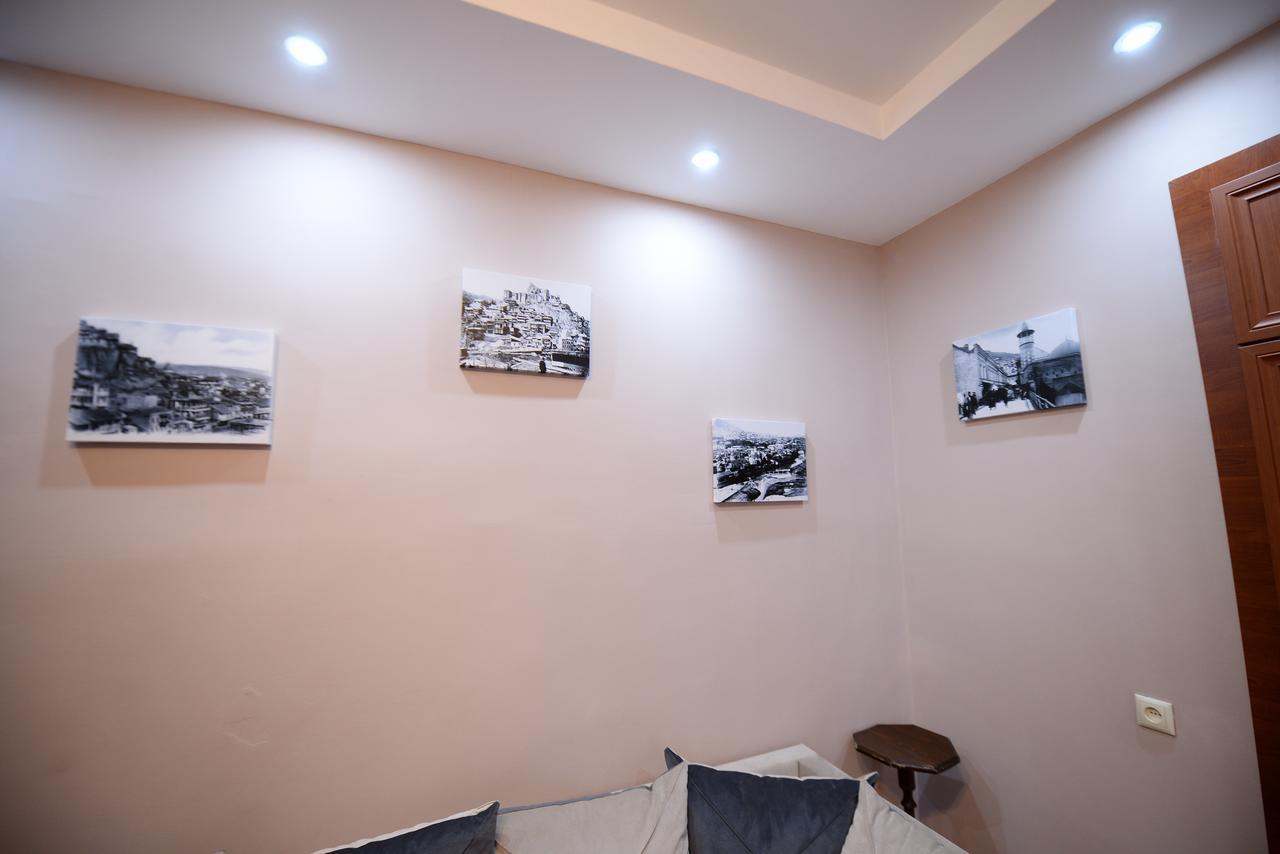 Sweet Home Apartment Tbilisi Buitenkant foto